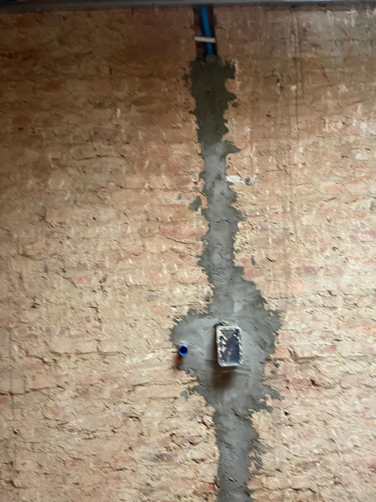 Elektriciteit sleuf muur inbouw bedrading - elektricien Beveren